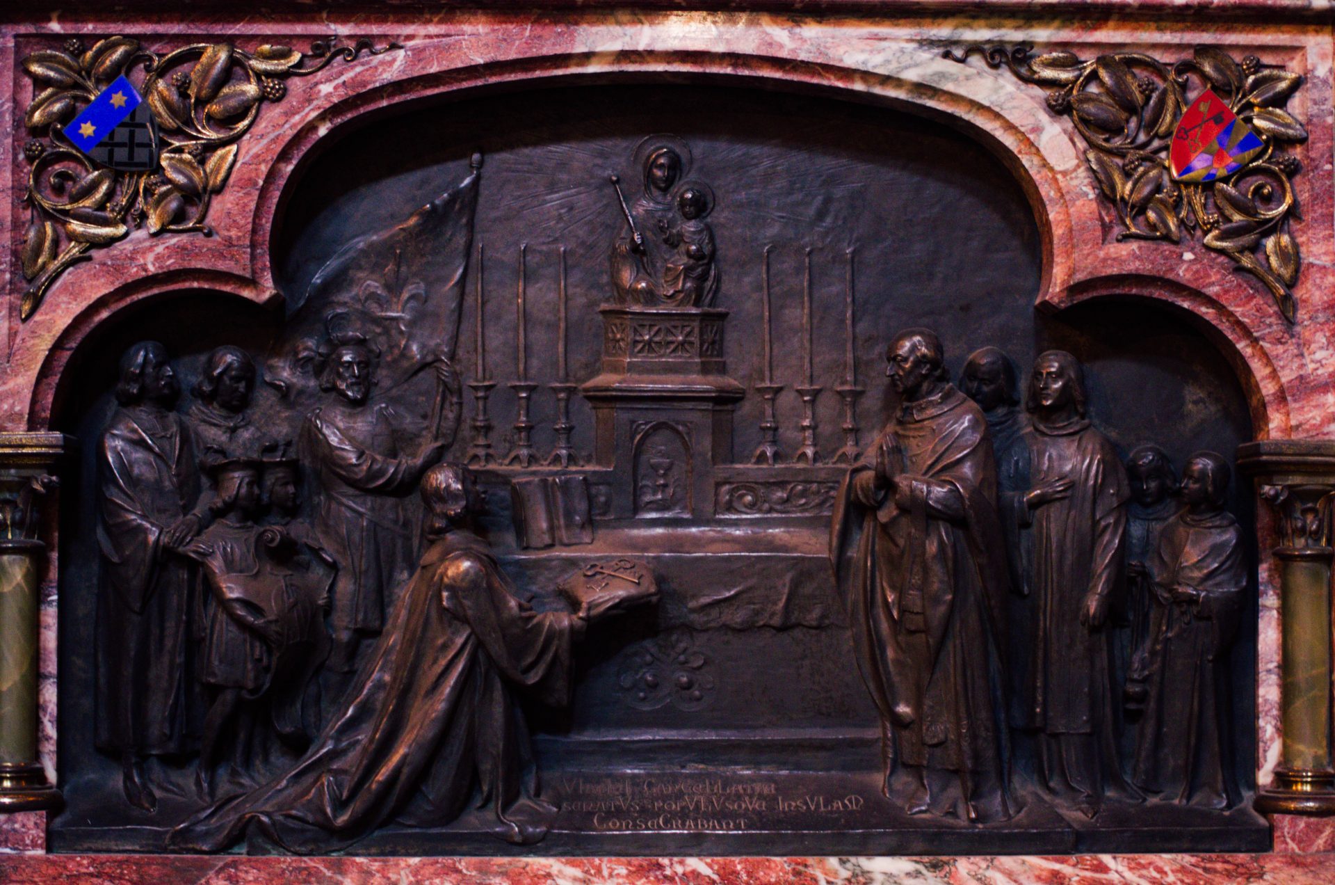 chapelle du bienheureux Charles le Bon autel cathédrale notre dame de la treille lille 6116