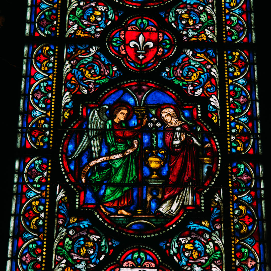 l'annonciation vitrail chapelle absidiale notre dame de la treille lille