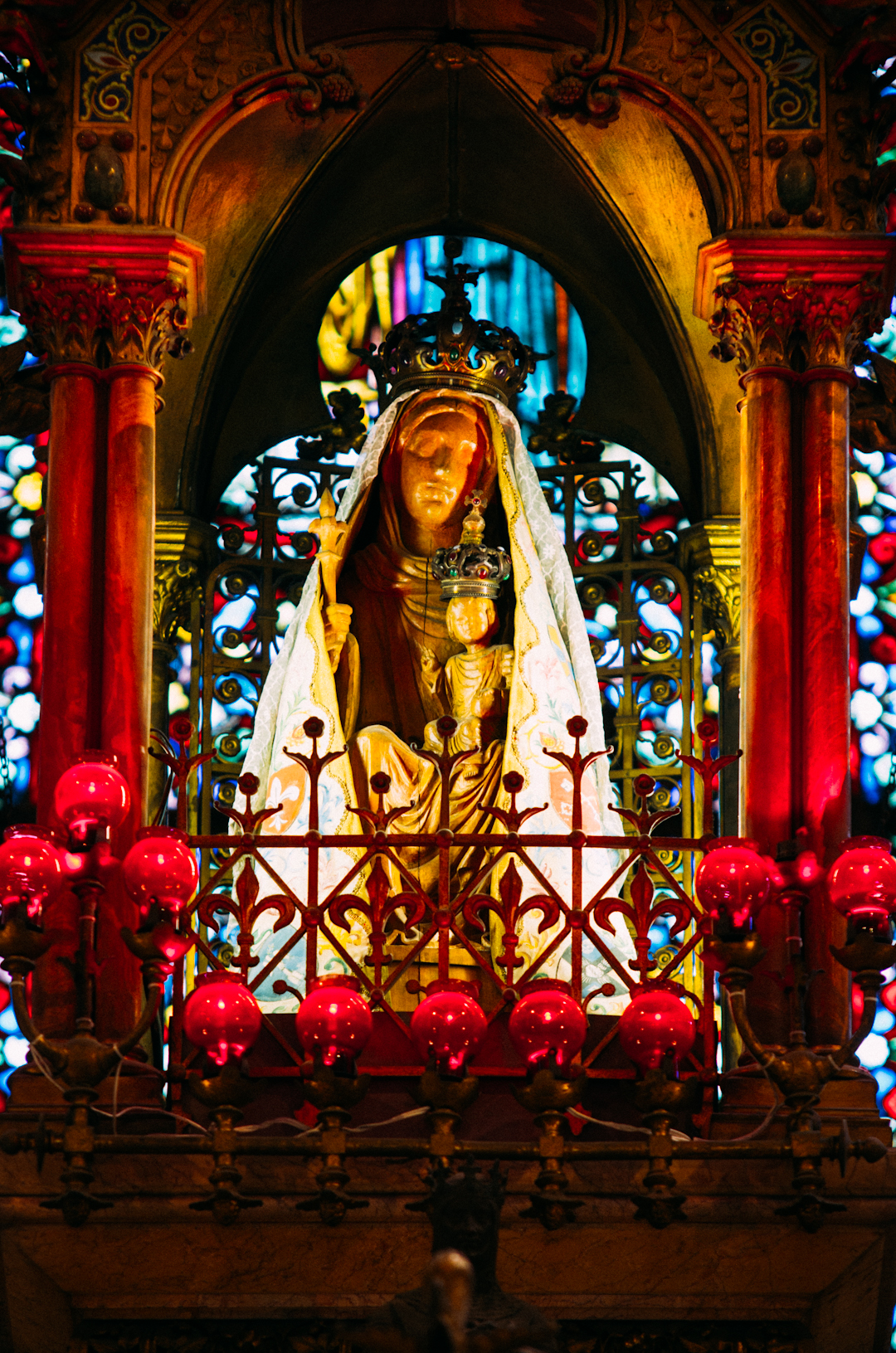 treille statue treille chapelle absidiale cathédrale notre dame de la treille lille
