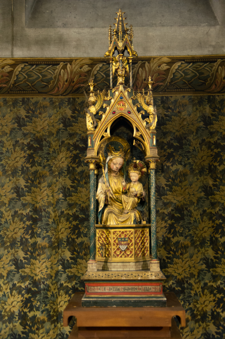 statue notre dame de la treille chapelle capitulaire
